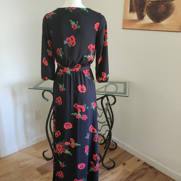 NWT Express Black and Red Poppy Floral Print Maxi Dress With HIgh Side XXS - Picture 5 of 9